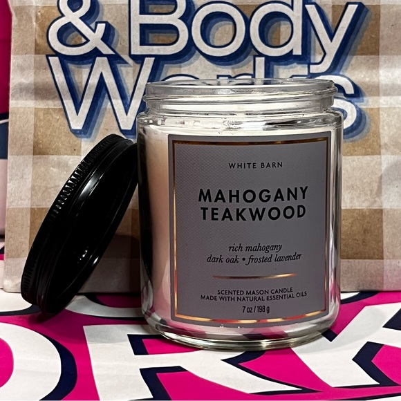 Mahogany Teakwood Single Wick bath & body works Candle (bundle for a discount) - Picture 1 of 6